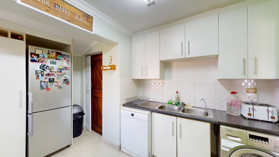 2 Bedroom Property for Sale in Sherwood Eastern Cape